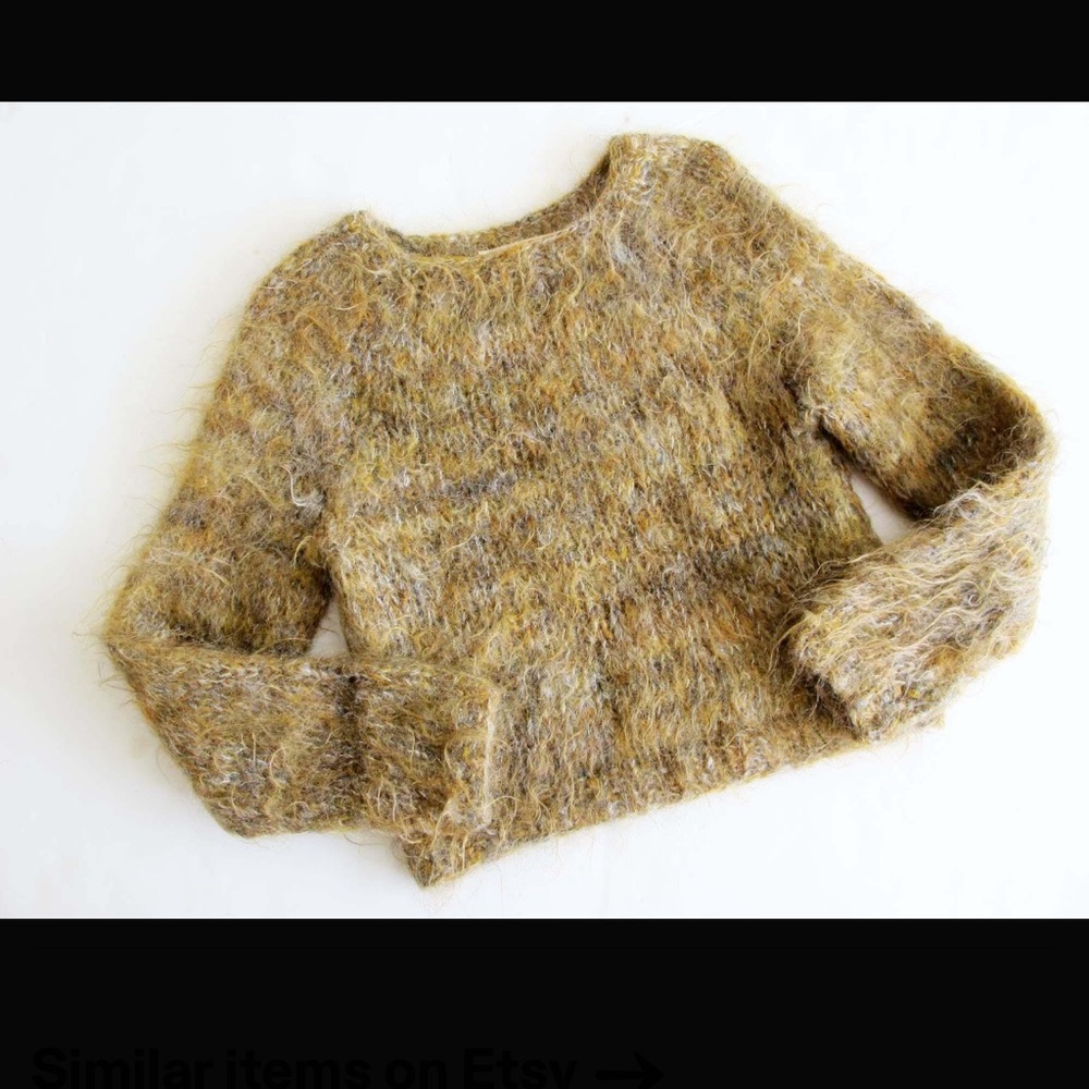 Perry Ellis Fuzzy Tan Sweater